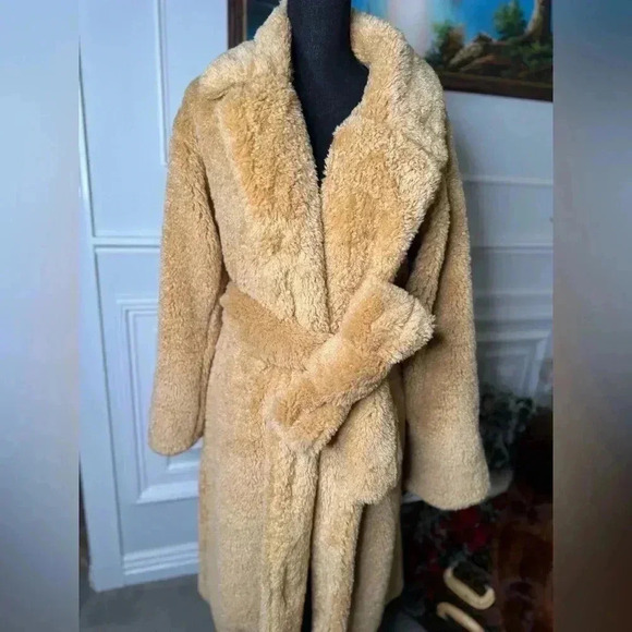 BNWT Faux Shearling Teddy Coat (Teddy Bear Coat) - Picture 10 of 10